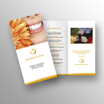 Praxisflyer 4-seitig sonnengelb mit Praxislogo