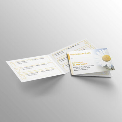 Bonuspass querformat sonnengelb mit Praxislogo