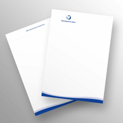 Briefumschlag DIN C4 ohne Fenster blau mit Praxislogo